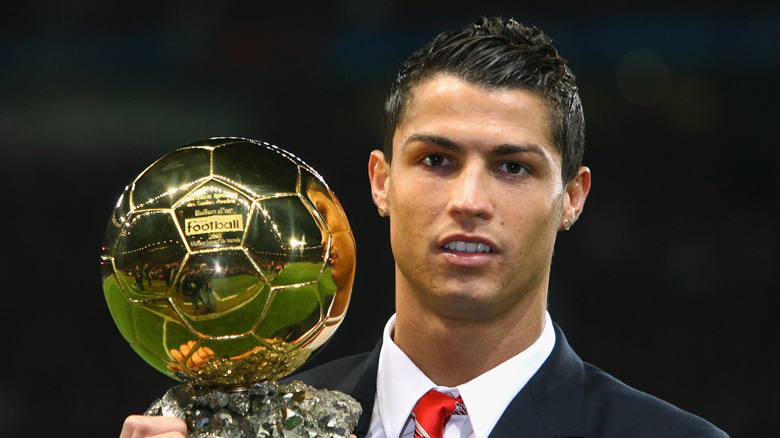 九游娱乐官方平台-双前腰压迫第一线打破对手节奏，双前腰4222